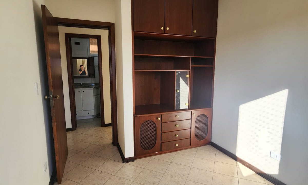 bf2f9906-b401-4f2d-8764-ec0453219e7a